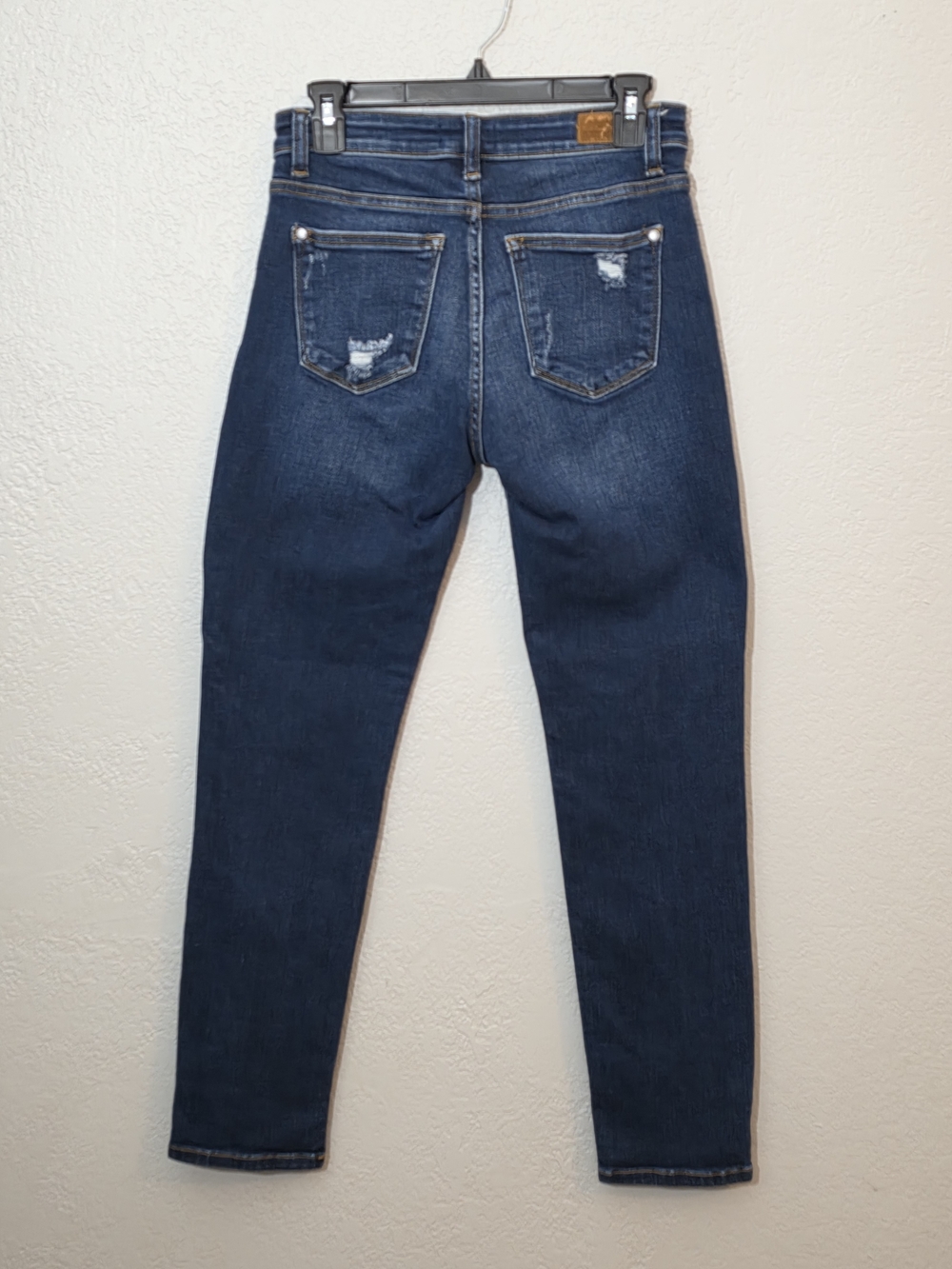 Judy Blue Slim Fit Dark Wash Straight Leg Jeans Distressed Mid Rise Womens 5/27 - Picture 6 of 9
